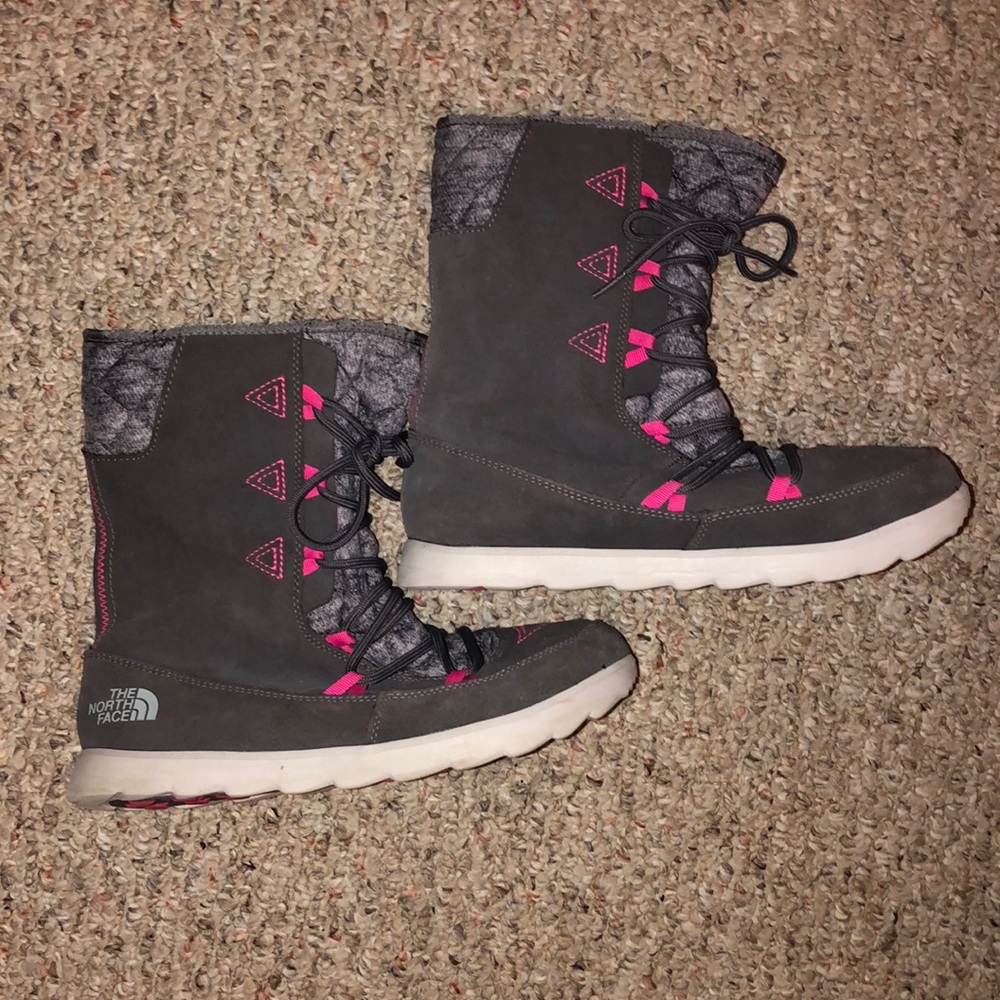 Women’s North Face Winter Boots!